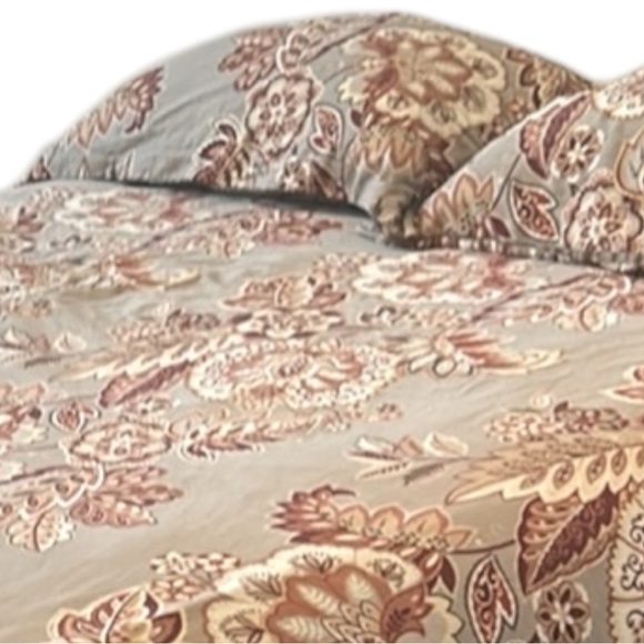 Carlingdale 100% Cotton King Size Duvet Cover, Shams, and Pillow Cases - Picture 10 of 10